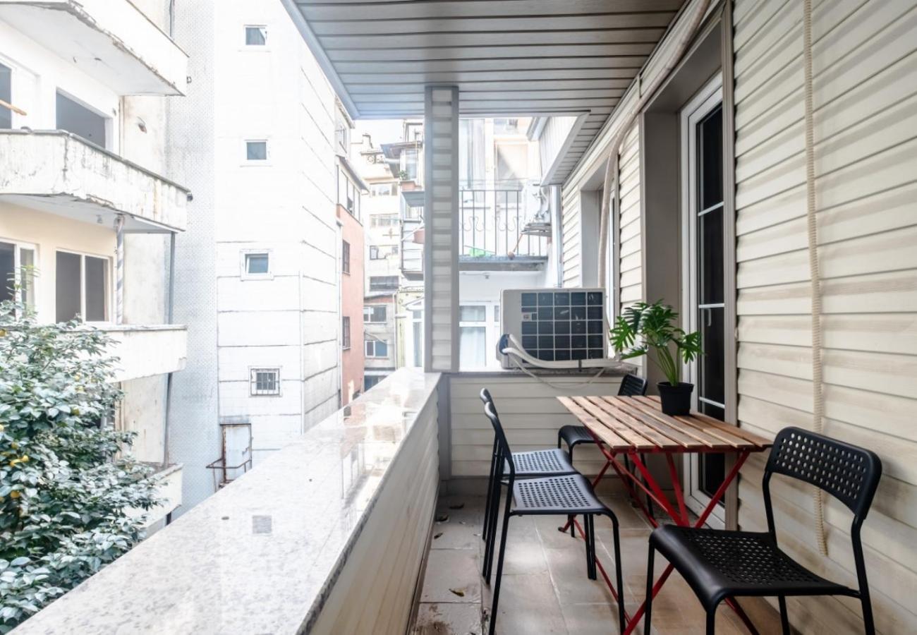דירות איסטמבול Exclusive Flat With Balcony In Nisantasi מראה חיצוני תמונה
